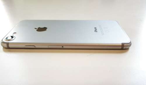 APPLE IPHONE 7 32GB - SILVER