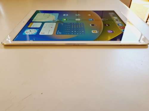 IPAD PRO 2ND GEN - 256GB - WIFI - 12.9` RETINA DISPLAY!!!