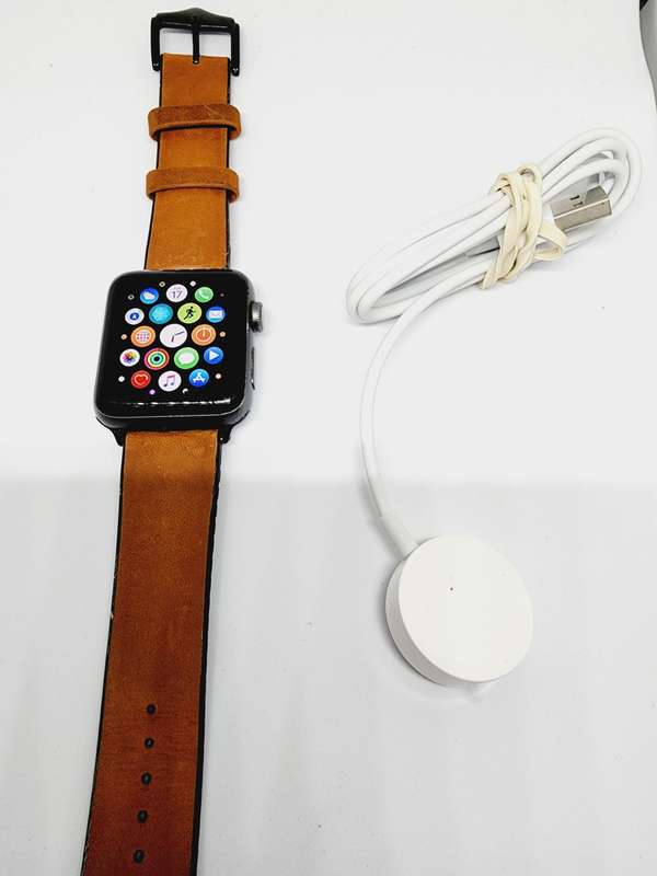 APPLE WATCH SERIES 2 - 42MM - WITH BROWN LEATHER STRAP