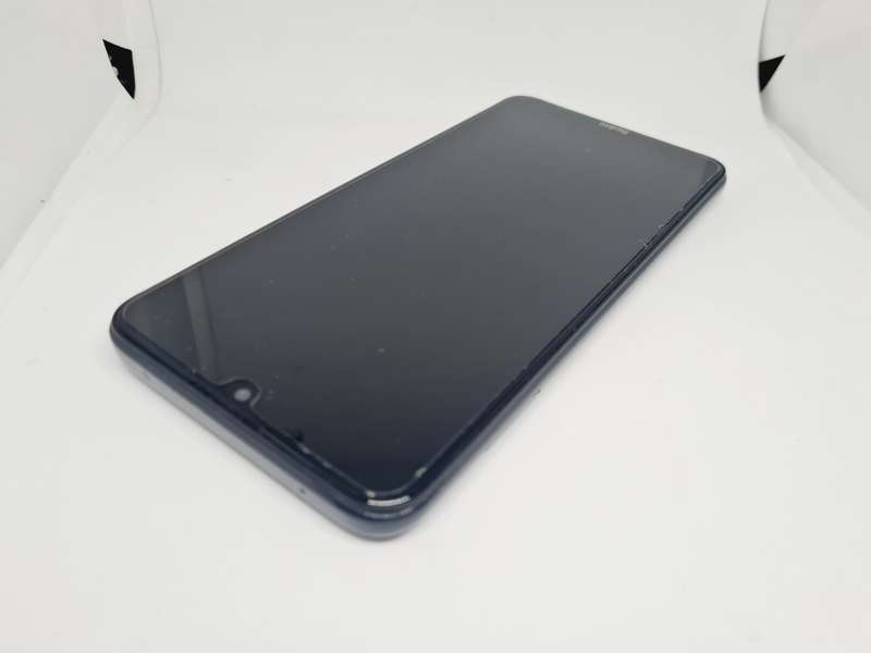 XIAOMI REDMI 8 - DUAL SIM - 64GB - PLEASE READ, SELLING FOR PARTS