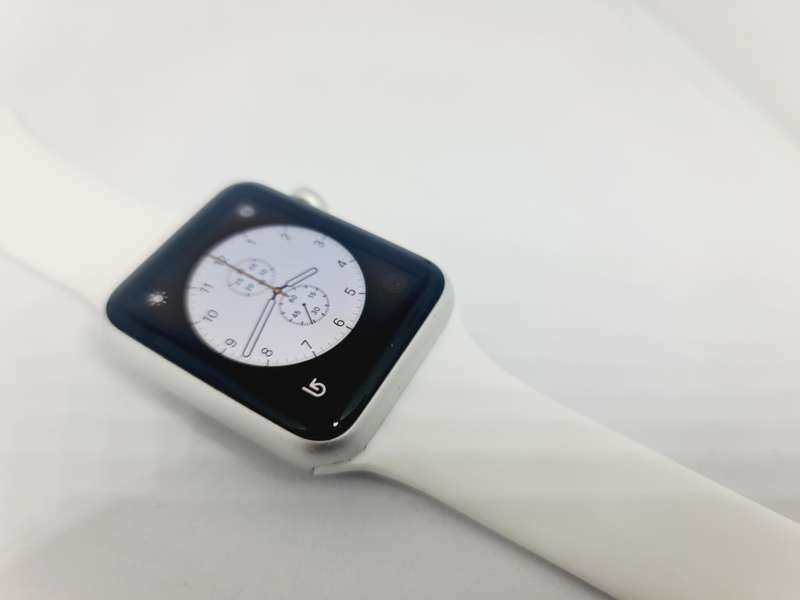 APPLE WATCH 42MM - SILVER ALUMINIUM