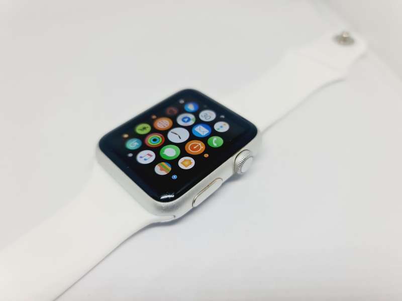 APPLE WATCH 42MM - SILVER ALUMINIUM