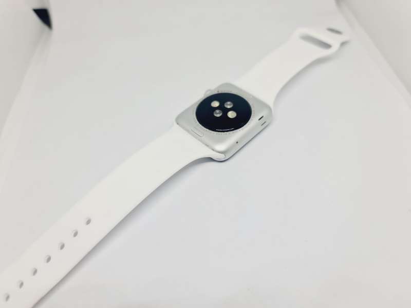 APPLE WATCH 42MM - SILVER ALUMINIUM