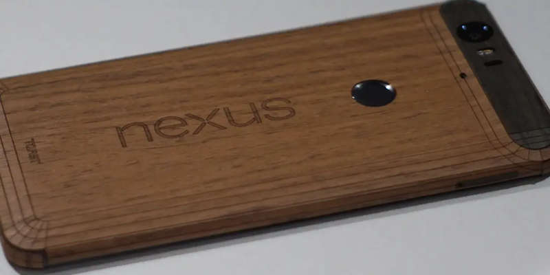 GOOGLE NEXUS 6P - 128GB - BLACK WITH WOODEN SKIN - BATTERY IS WEAK
