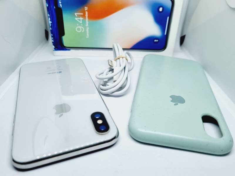 APPLE IPHONE X 64GB - SILVER