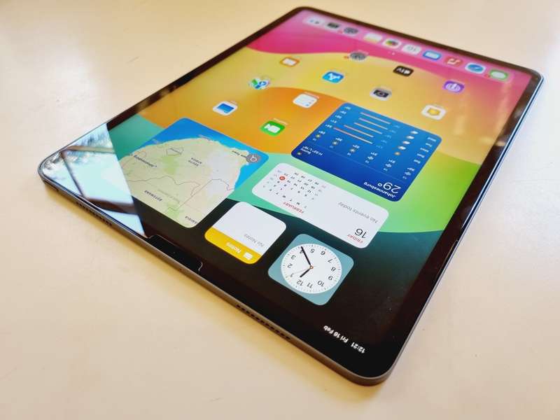 APPLE IPAD PRO 12.9 - 5TH GEN - 128GB - WIFI