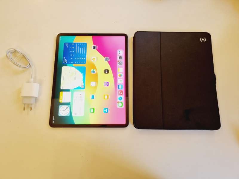APPLE IPAD PRO 12.9 - 5TH GEN - 128GB - WIFI