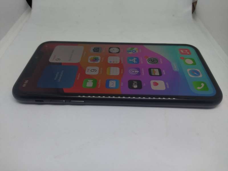 APPLE IPHONE XR - BLACK - 64GB + APPLE WATCH SERIES 4 - 45MM