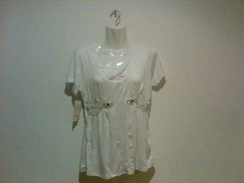 STUNNING WHITE TOP + FREE BRACELET "AVAILABE IN MEDIUM &  XL SIZES" WORTH R120!!!