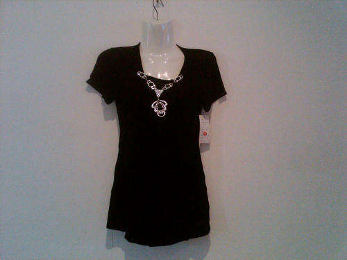 STUNNING BLACK TOP WITH FREE BRACELET "AVAILABLE IN MEDIUM & LARGE"