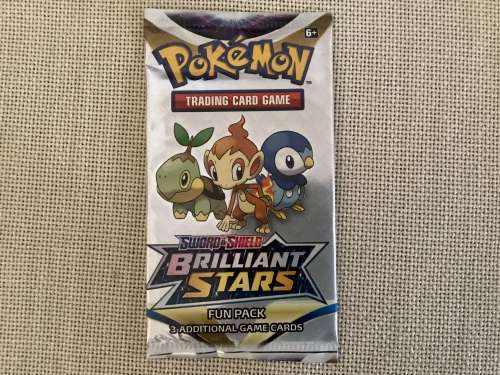 17 x Pokémon Brilliant Stars Sword and Shield - 3 card pack