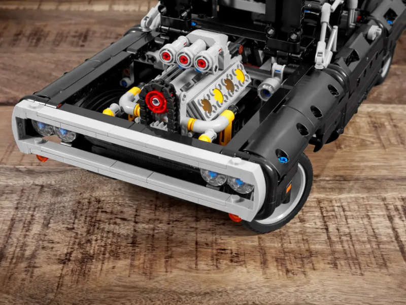 LEGO® Technic - Dom's Dodge Charger (42111)