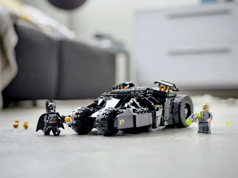 LEGO® DC - Batman Batmobile Tumbler: Scarecrow Showdown (76239)