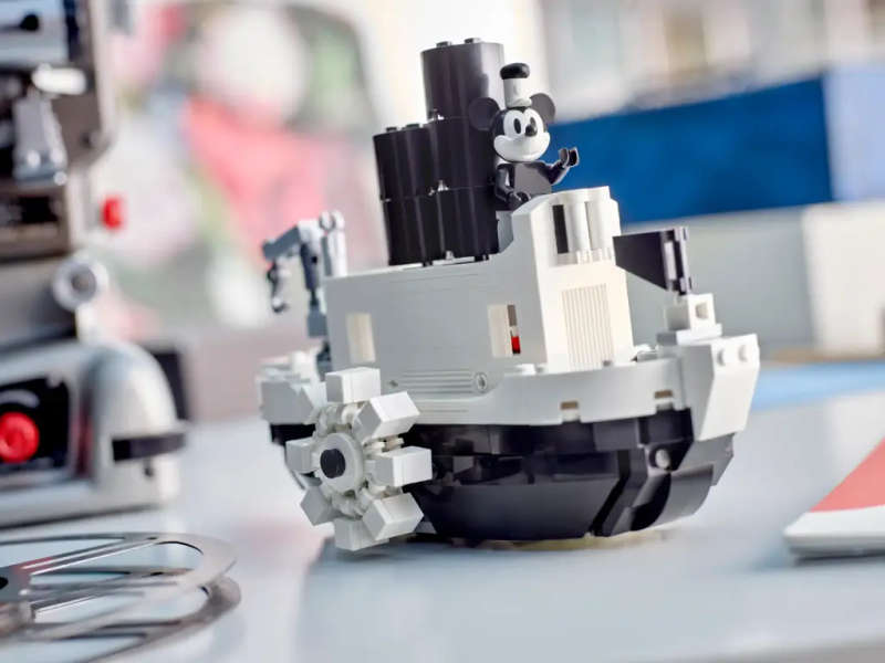 LEGO® Disney - Mini Steamboat Willie (40659)