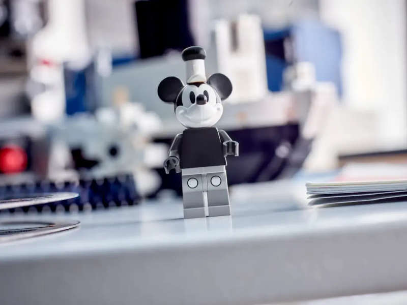 LEGO® Disney - Mini Steamboat Willie (40659)
