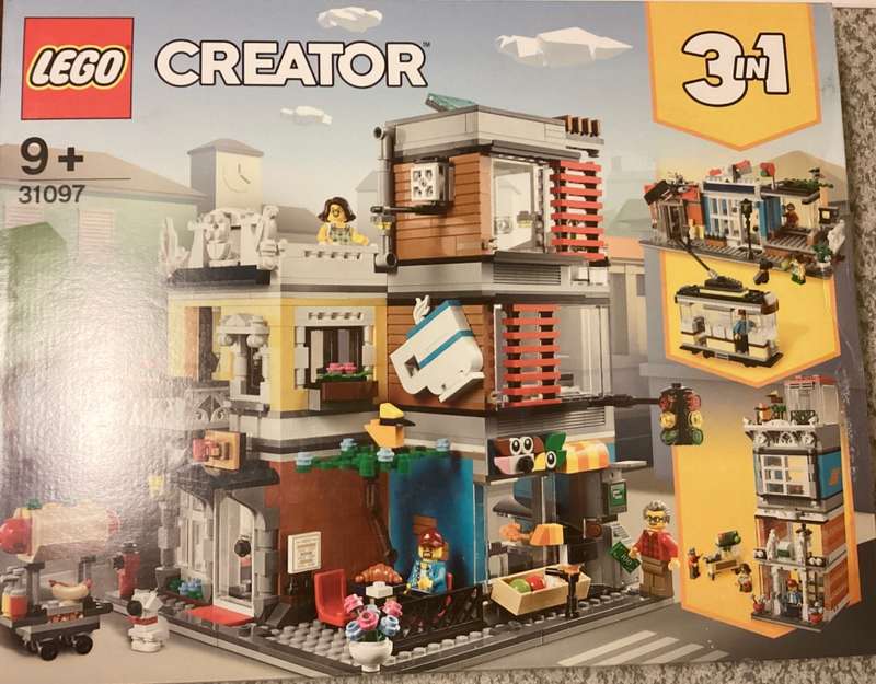 LEGO® Creator 3-in-1 Townhouse Pet Shop & Café (31097)