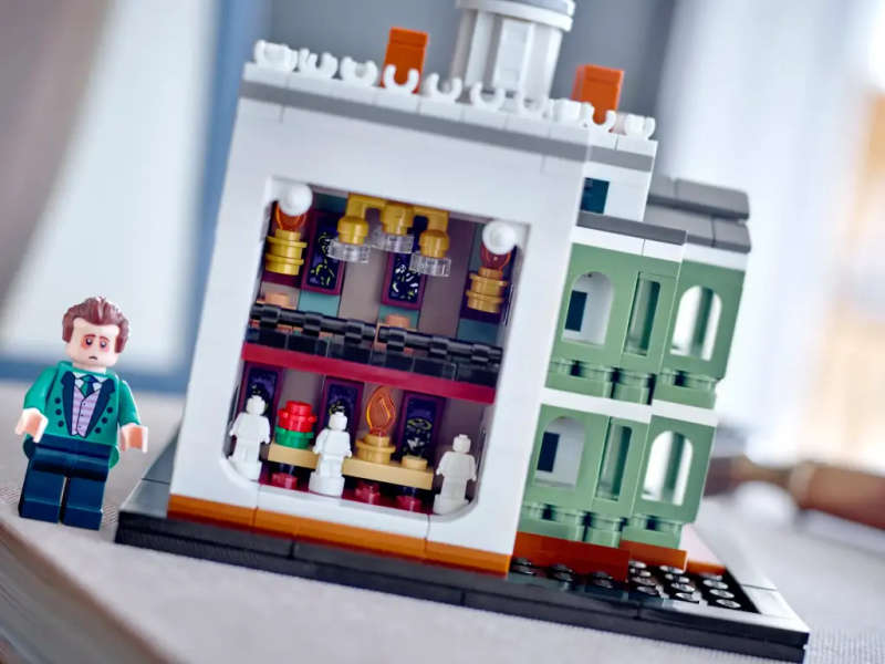 LEGO® Mini Disney The Haunted Mansion (40521)