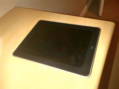 apple ipad 1 64gb wifi + jailbrake