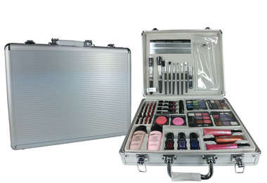 Magic colour make up kit