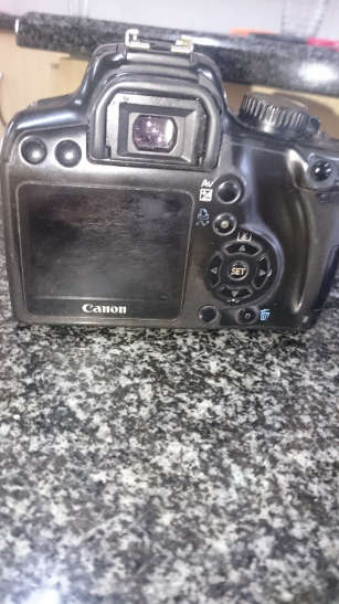 « CANON EOS Rebel XS EF-S 18-55mm IS Lens Kit (Used) »