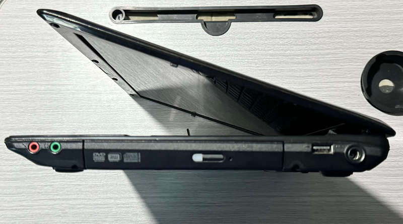 **Price drop from R750 to R500** LENOVO G560, Core i3, NVIDIA GPU, 3GB RAM - ***SPARES or REPAIR***