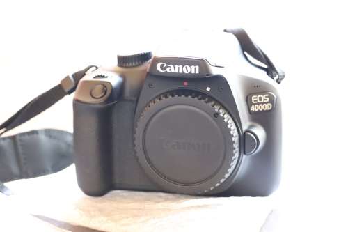 Canon 4000d with 18-55mm lense plus bag