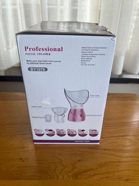 OSENJIE Professional Facial Steamer.  Model: BY1078