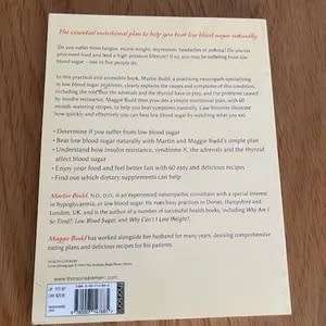 Eat to Beat low blood sugar. By Martin and Maggie Budd