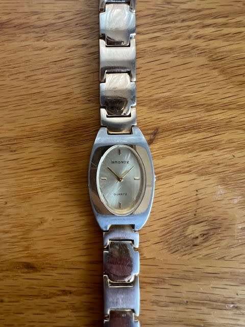 La Montre gold-plated watch