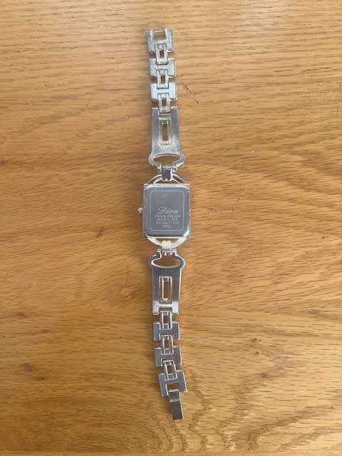 Diva Quartz gold-plated watch