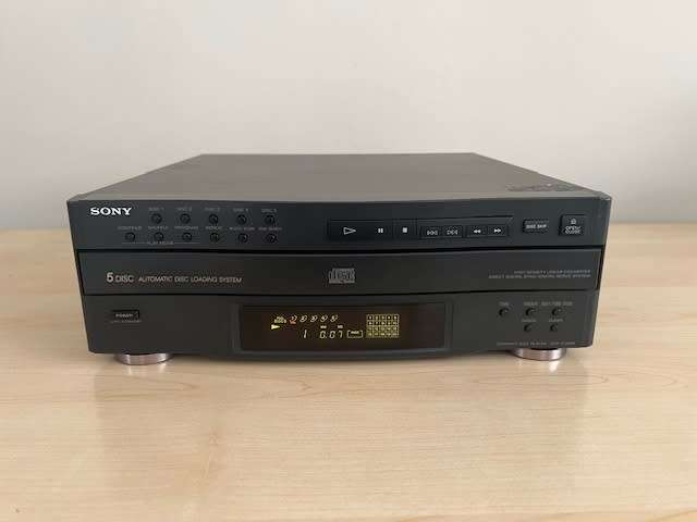 Sony CDP-C322M 5 Disc Carousel CD Player Digital Servo System Black