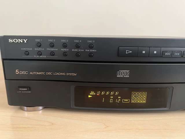 Sony CDP-C322M 5 Disc Carousel CD Player Digital Servo System Black