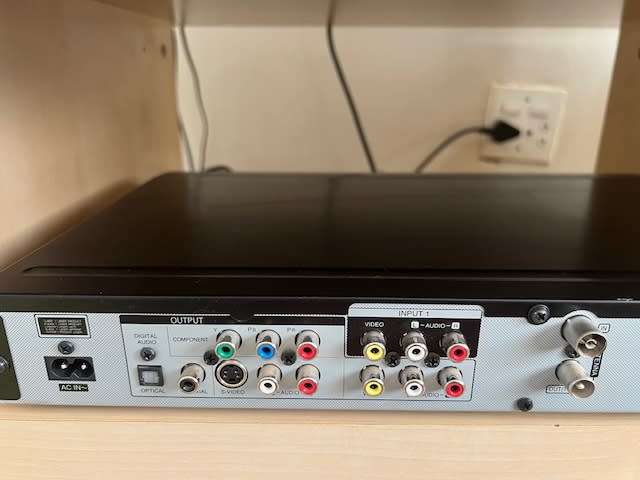 LG Digital DVD Recorder Model: DR389 with remote