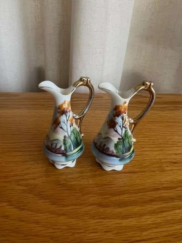 Vintage porcelain mini pitchers