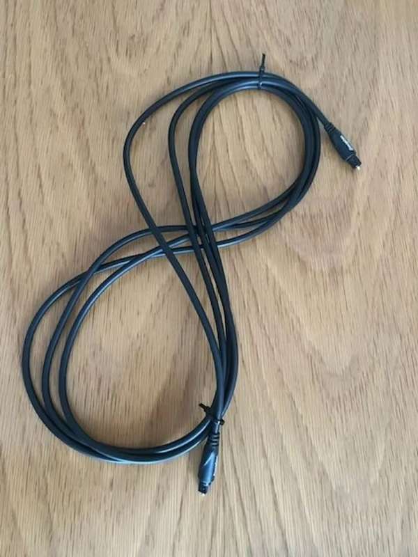 2m Fibre Optic digital audio cable.