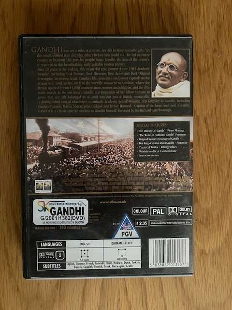 DVD: Gandhi. 2001.