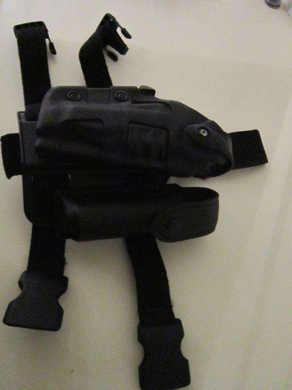 Safariland 6070 Holster Kit for Beretta 92FS (Level III Safety)