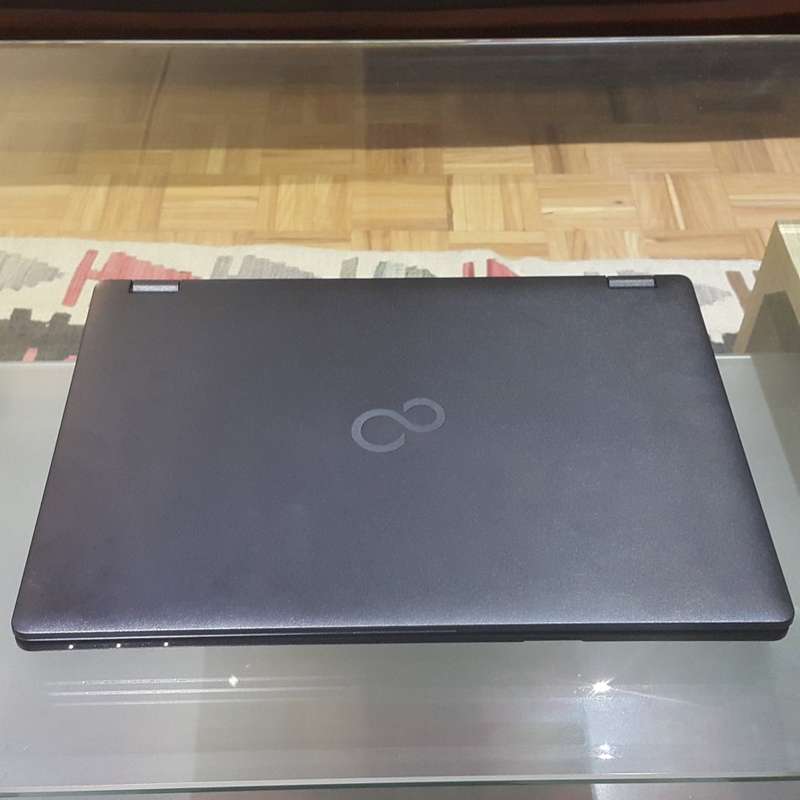 **POWER PACKED** FUJITSU 14" / 7TH GEN I5 3.1GHz / 256SSD / 8GB DDR4/INTEL HD 620 / 4G/GPS NAV / FHD
