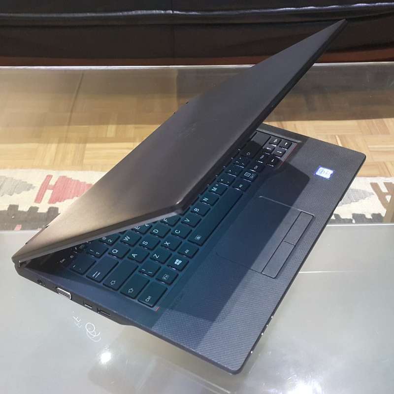 **POWER PACKED** FUJITSU 14" / 7TH GEN I5 3.1GHz / 256SSD / 8GB DDR4/INTEL HD 620 / 4G/GPS NAV / FHD