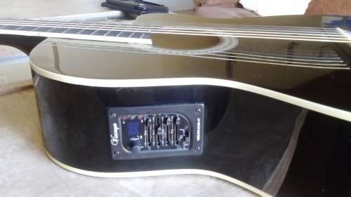 Vizcaya Classical Cutaway Guitar + free bag