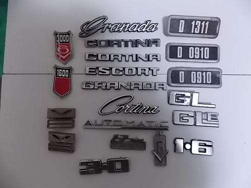 Ford badge collection (20 units)
