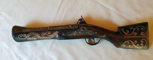 Antique flintlock pistol 1827