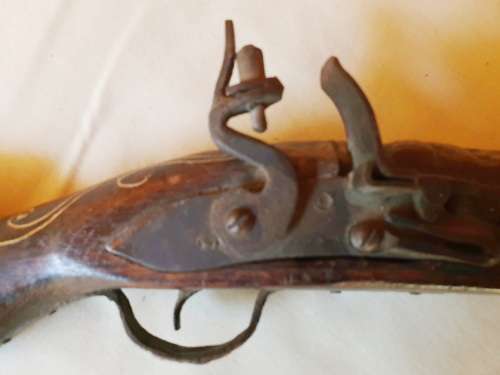 Antique flintlock pistol 1827