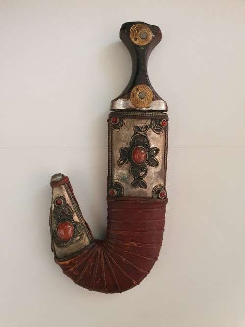 Hand-crafted Abyssinian tribesman`s knife with sheath