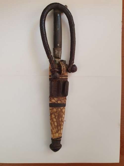 Hand-crafted Abyysinian tribesman`s knife with sheath