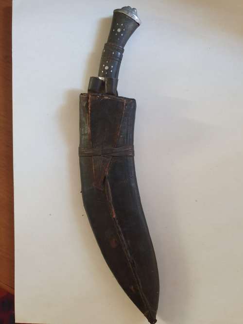 Authentic Hand-Hammered Forged Gurkha Kukri Knife with 2 small knives