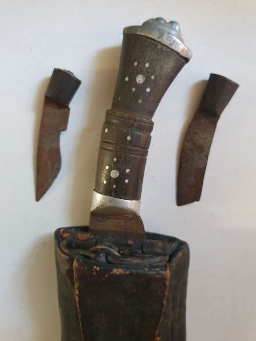 Authentic Hand-Hammered Forged Gurkha Kukri Knife with 2 small knives