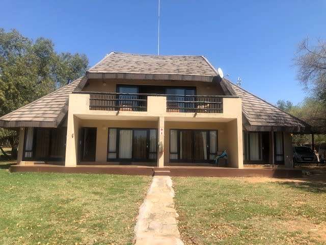 7 night 8 sleeper holiday accommodation unit at Mabula big-5 game reserve 12-19 July
