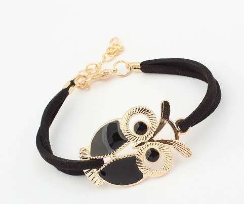 Gorgeous Owl bracelet in black or white