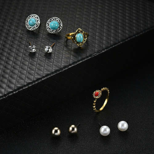 Gorgeous Six piece Turquoise ring and earring set